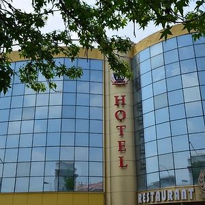 Hotel 198